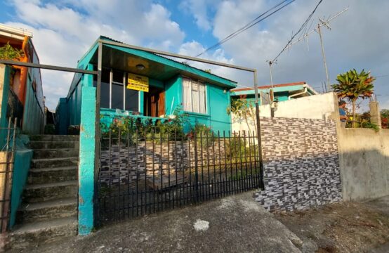 Casa en venta ubicada en Oreamuno de Cartago, Cot